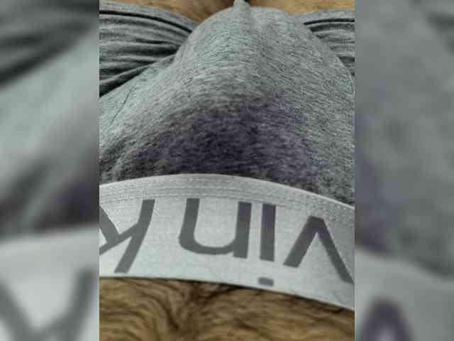 Please666 Live Webcam on BongaCams