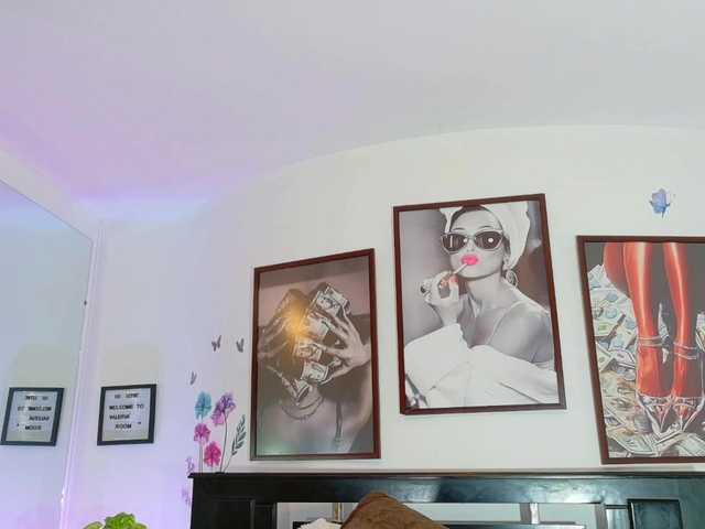 dymonslut's BongaCams show and profile