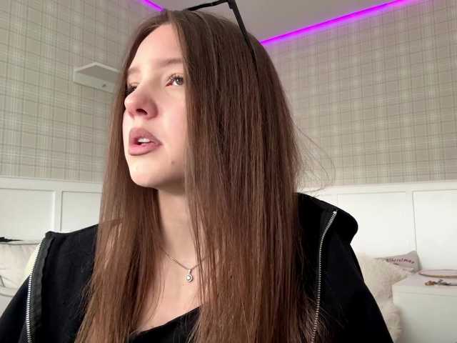 CaitlynAnawalt's BongaCams show and profile