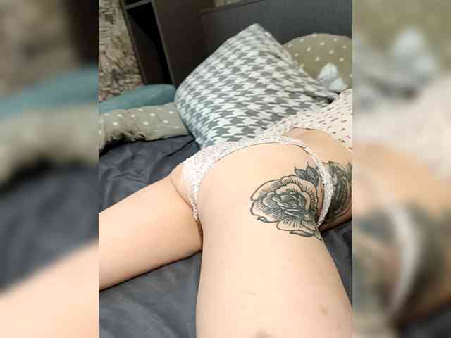 juliashkadafnas webcam