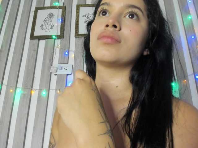 Chloecollins's BongaCams show and profile