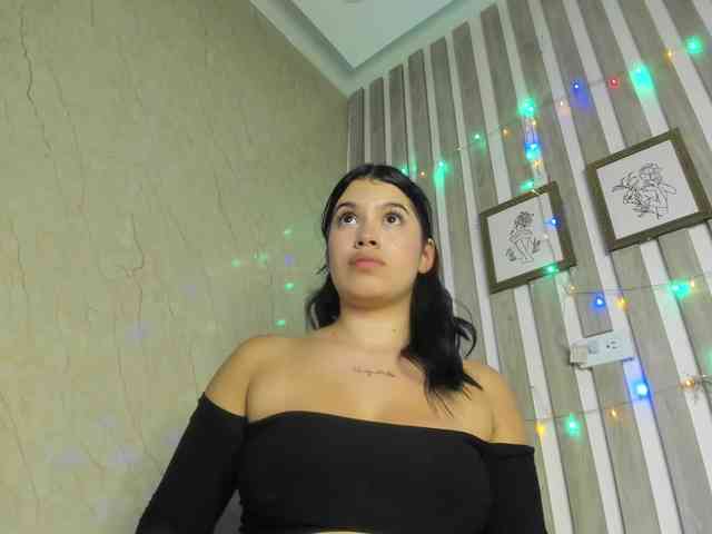 Chloecollins Live Webcam on BongaCams