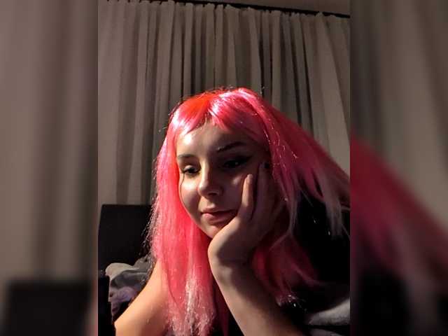 pussypiercingslut's BongaCams show and profile