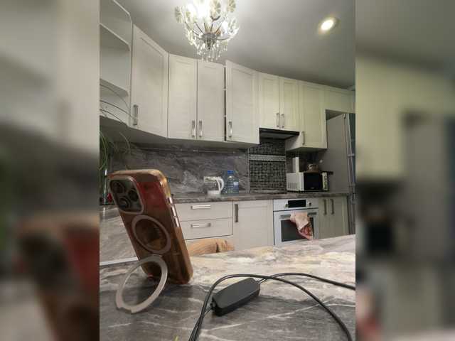 Victoria99999 preview