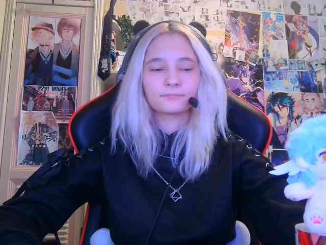 LoiseOvington webcam