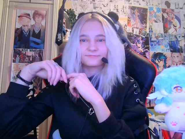 LoiseOvington webcam