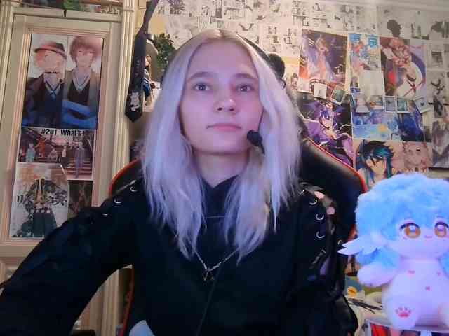 LoiseOvington webcam