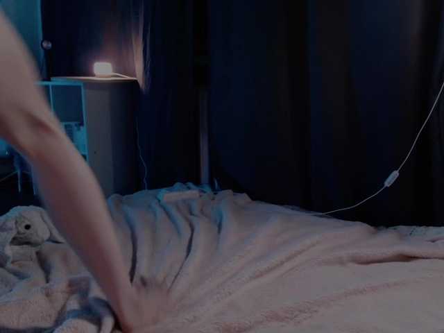 EvianLui's BongaCams show and profile