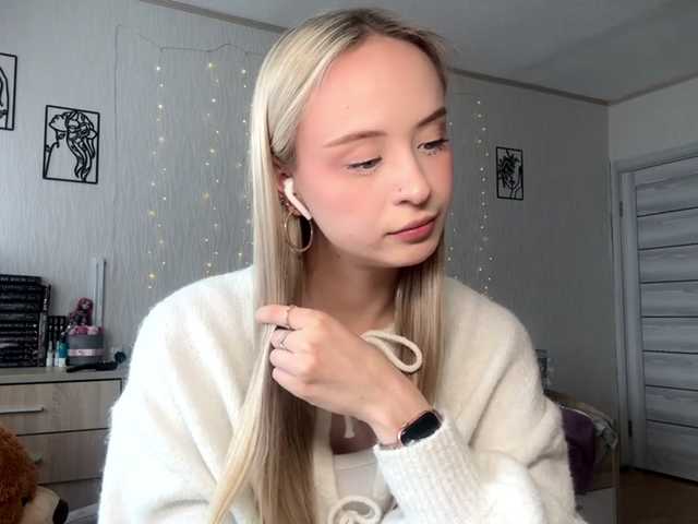 FireLily Live Cam on BongaCams