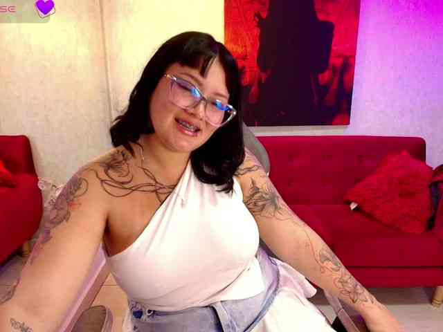 Scarlett-noir webcam