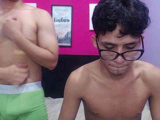 TWINKSEXO