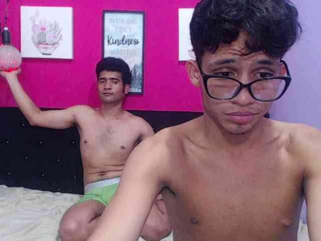 TWINKSEXO