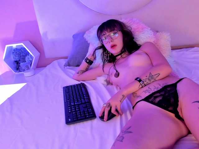 Alyssa-Mill's BongaCams show and profile