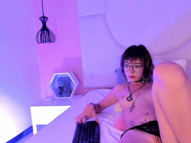 Alyssa-Mill's BongaCams show and profile