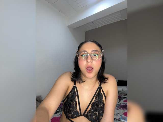 Liria-sweetie's BongaCams show and profile