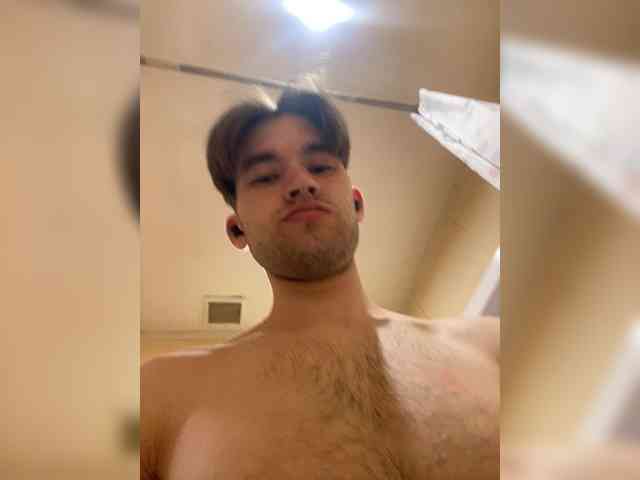 MIKHAIL202 Live Webcam on BongaCams
