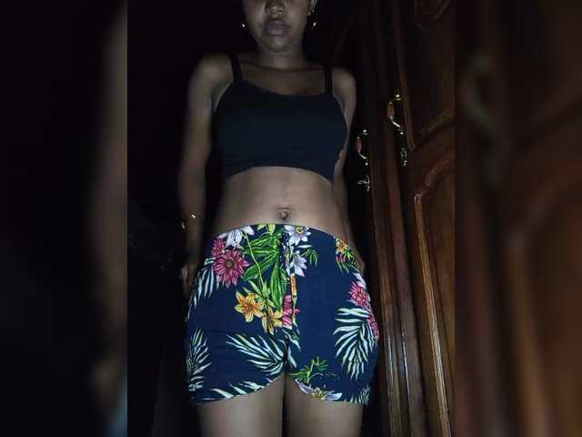 Victoria33's BongaCams show and profile