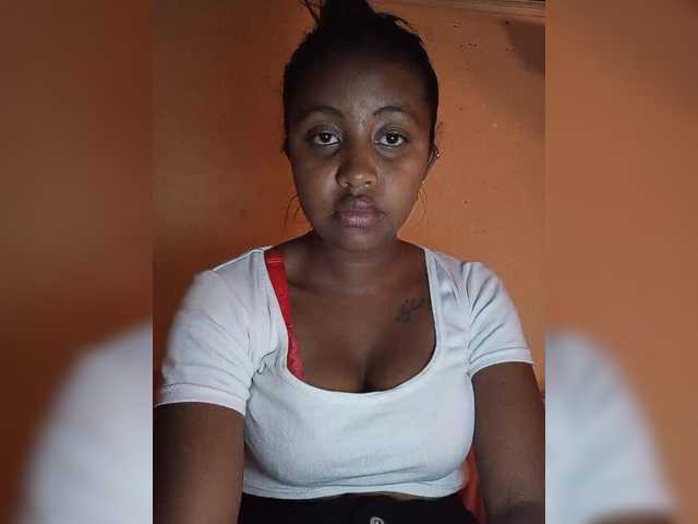 Victoria33's BongaCams show and profile