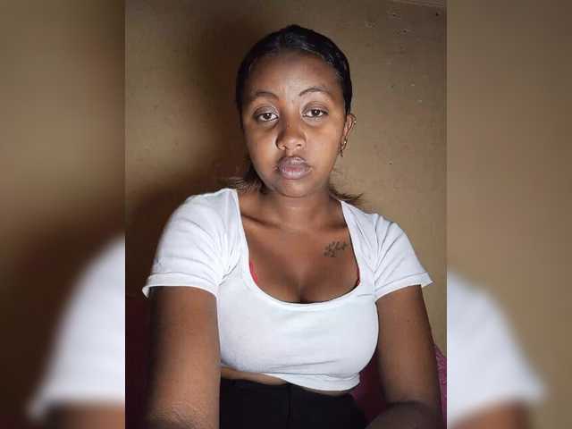 Victoria33's BongaCams show and profile