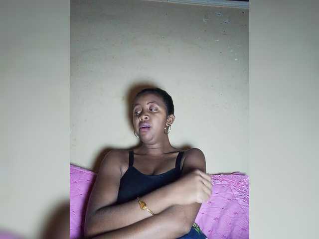 Victoria33's BongaCams show and profile