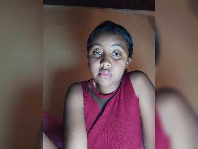 Victoria33's BongaCams show and profile