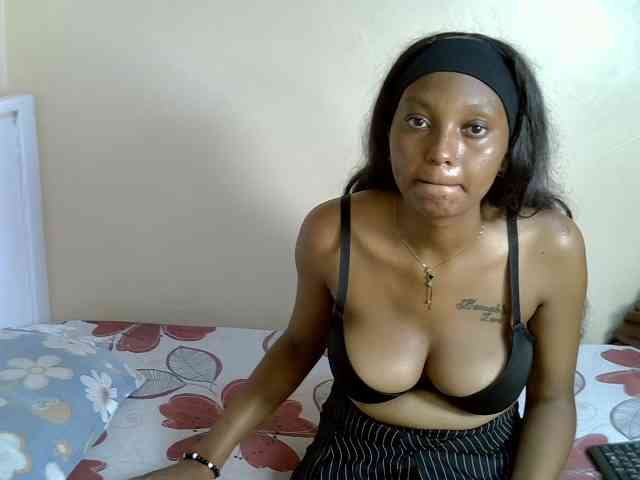 BunnyBlisss Live Webcam on BongaCams