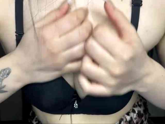 ReikoRizzardo webcam