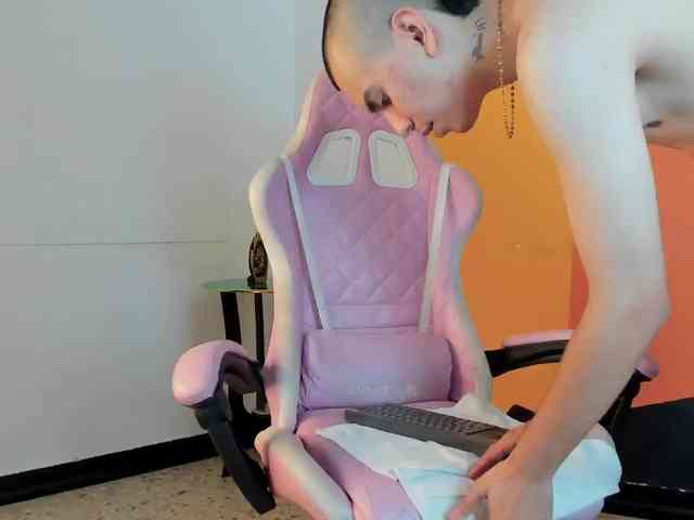 Rowan-Cleyy Rowan-Cleyy