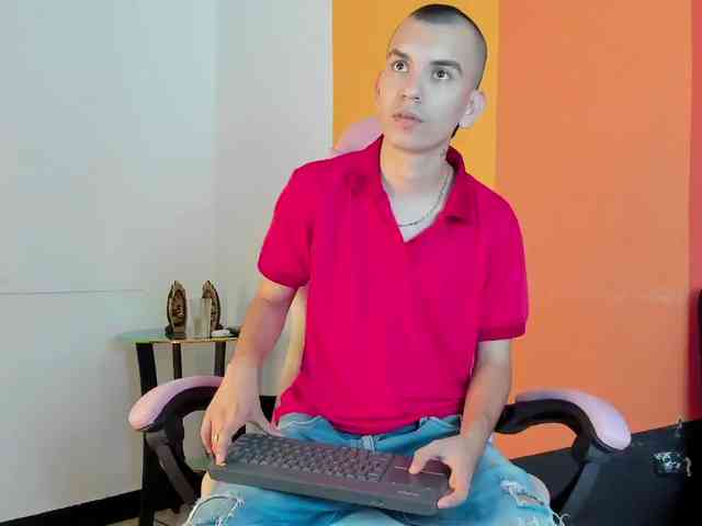 Rowan-Cleyy Rowan-Cleyy