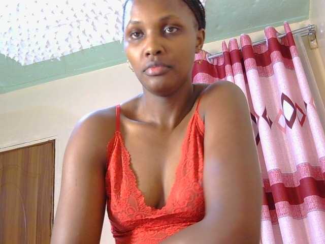 cutieglo Live Cam on BongaCams