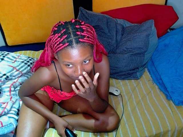 SEXYpetiteX Live Cam on BongaCams