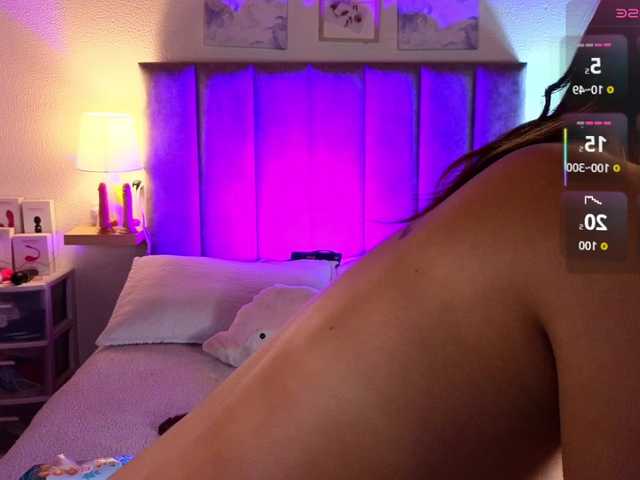 VictoriaHils's BongaCams show and profile