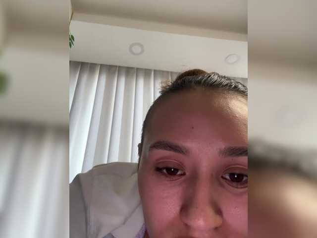 VictoriaHils's BongaCams show and profile