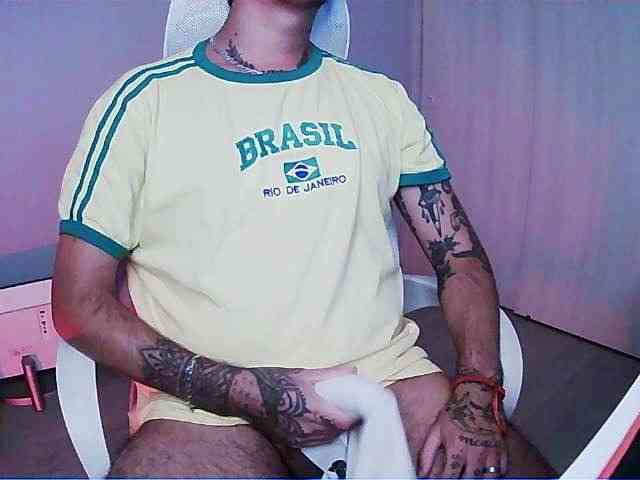 TasteMyInk Live Webcam on BongaCams