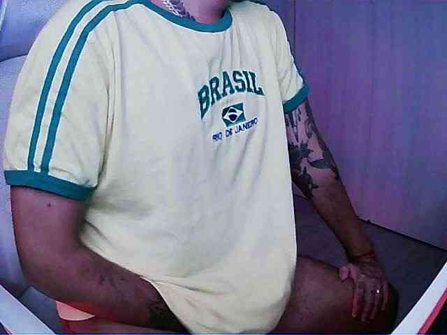 TasteMyInk Live Webcam on BongaCams