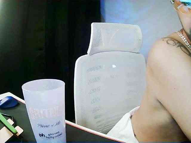 TasteMyInk Live Webcam on BongaCams