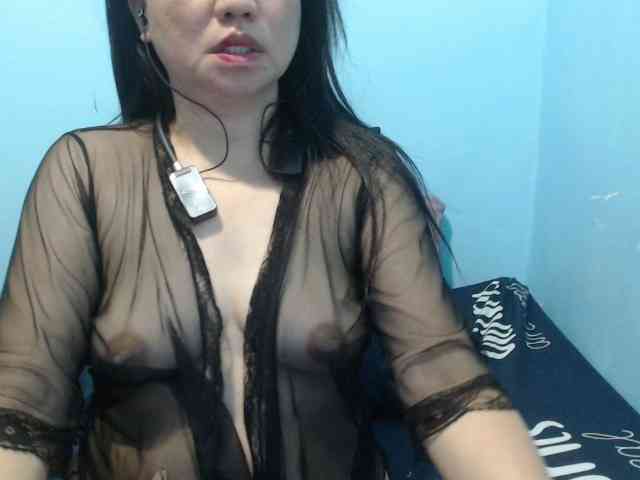 stacieiris Live Webcam on BongaCams