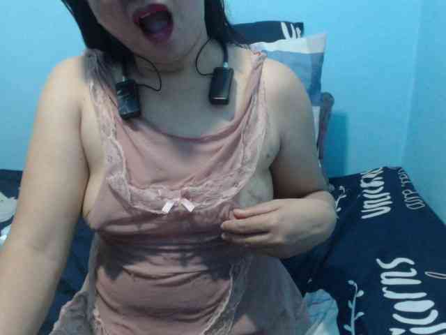 stacieiris Live Webcam on BongaCams