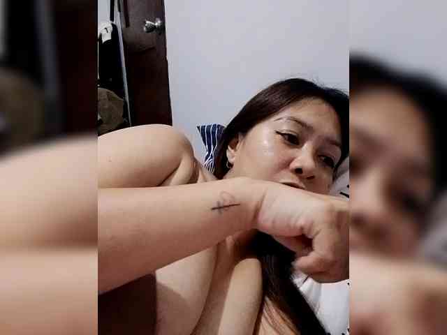 Misskitty11 Live Webcam on BongaCams