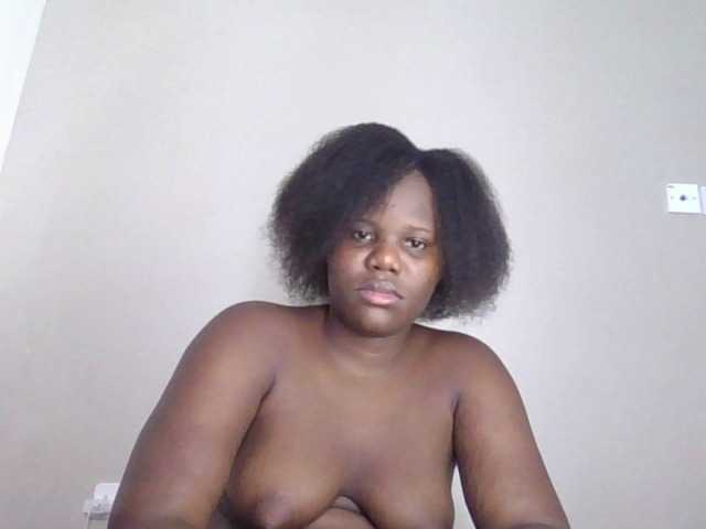 Smilingpussy Live Cam on BongaCams