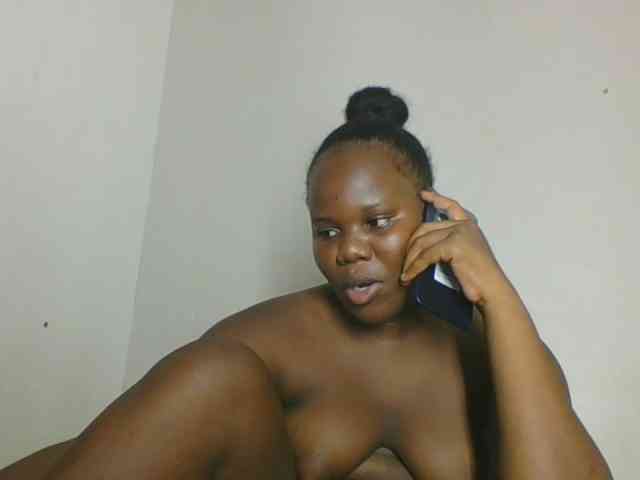 Smilingpussy Live Webcam on BongaCams