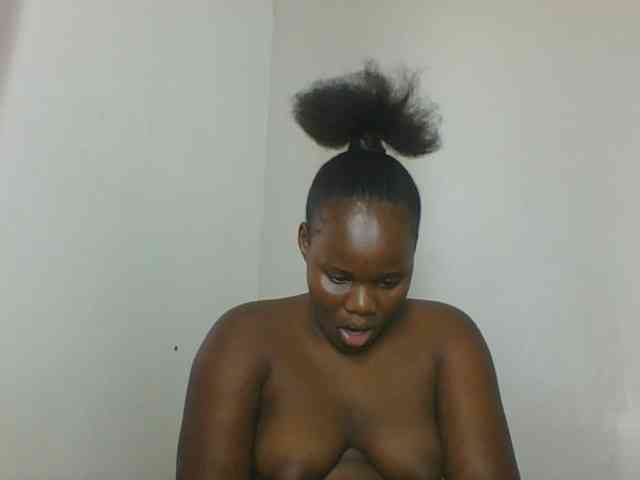 Smilingpussy Live Webcam on BongaCams