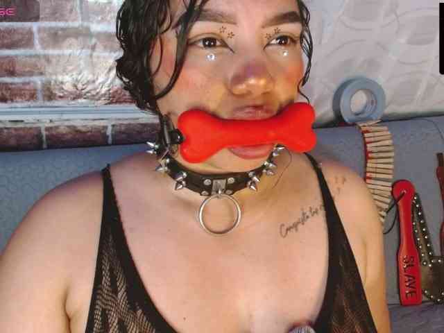 Leidy12 Live Webcam on BongaCams