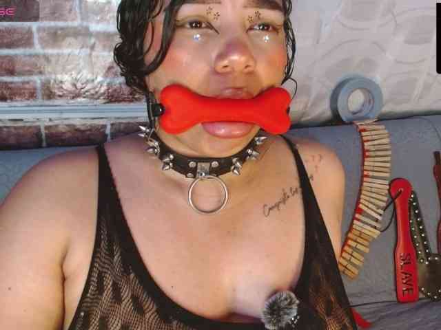 Leidy12 Live Webcam on BongaCams