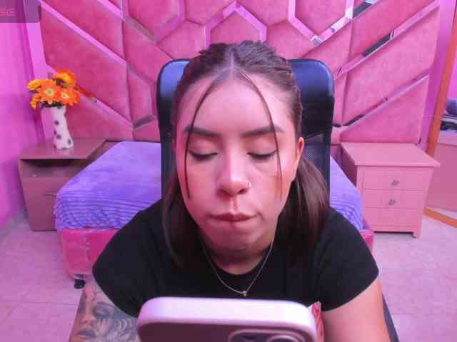 IsabellaSummer webcam