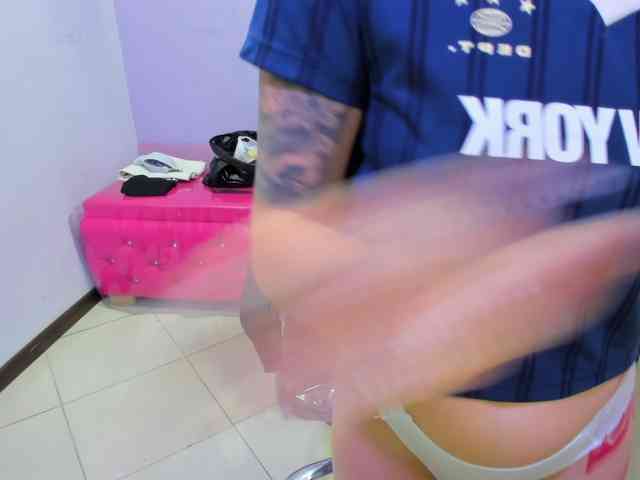 IsabellaSummer webcam