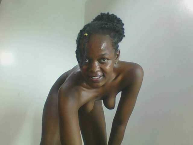 Squirtinglady's BongaCams show and profile