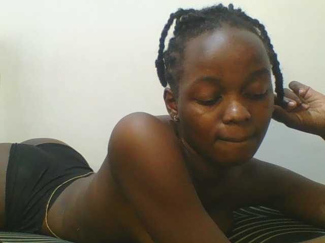 Squirtinglady's BongaCams show and profile