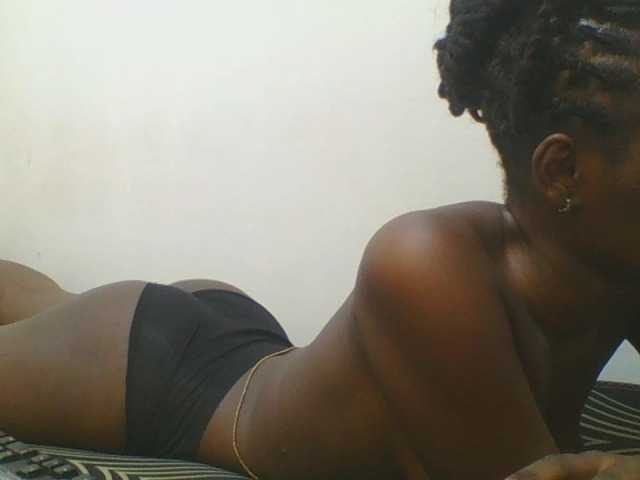 Squirtinglady's BongaCams show and profile