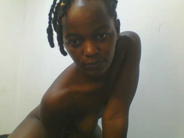 Squirtinglady's BongaCams show and profile